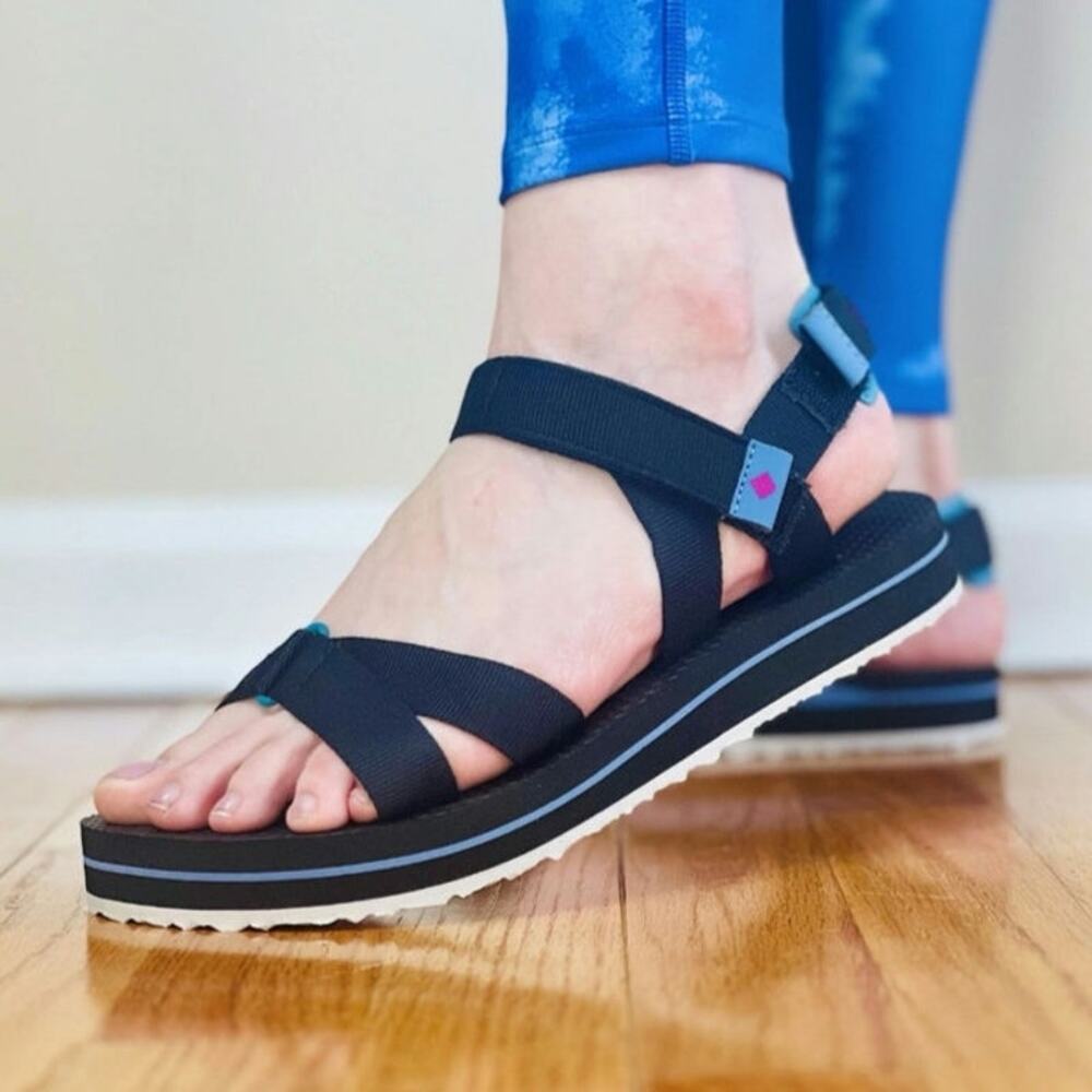 Columbia Black Blue Alava Outdoor Sport Sandals Gorpcore Hiking Adventure 11 EUC